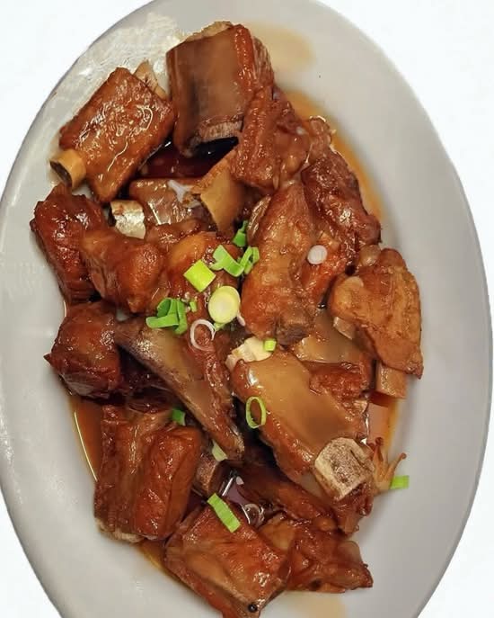 Côtes levées miel et ail / Honey Garlic Spareribs 香甜排骨